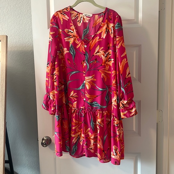 Peach Love California Dresses & Skirts - Peach Love California pink floral drop waist mini dress SZ L indie boho ruffle